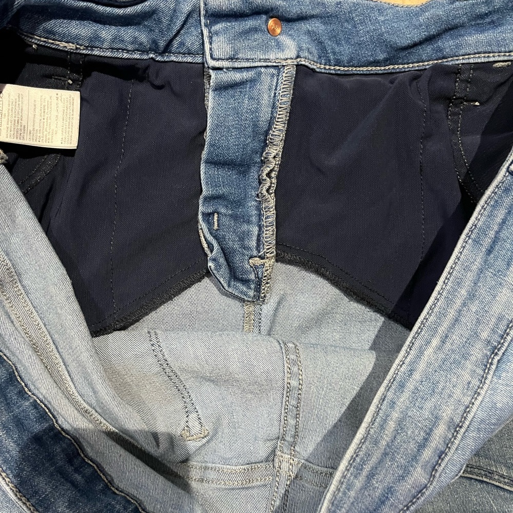 Stretch Bermuda shorts - Picture 4 of 6